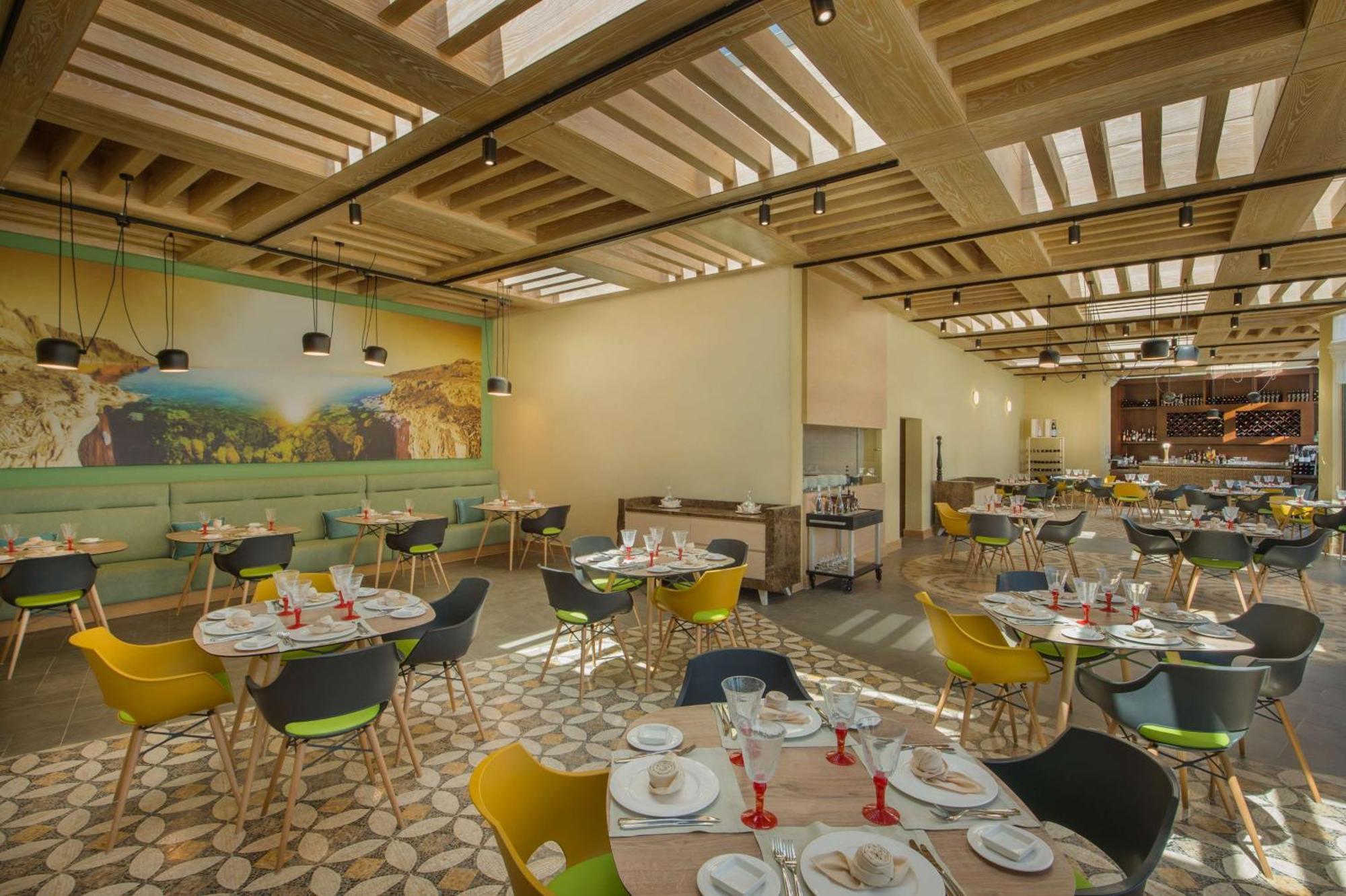 Hilton Dead Sea Resort & Spa Sweimeh Exterior foto The restaurant