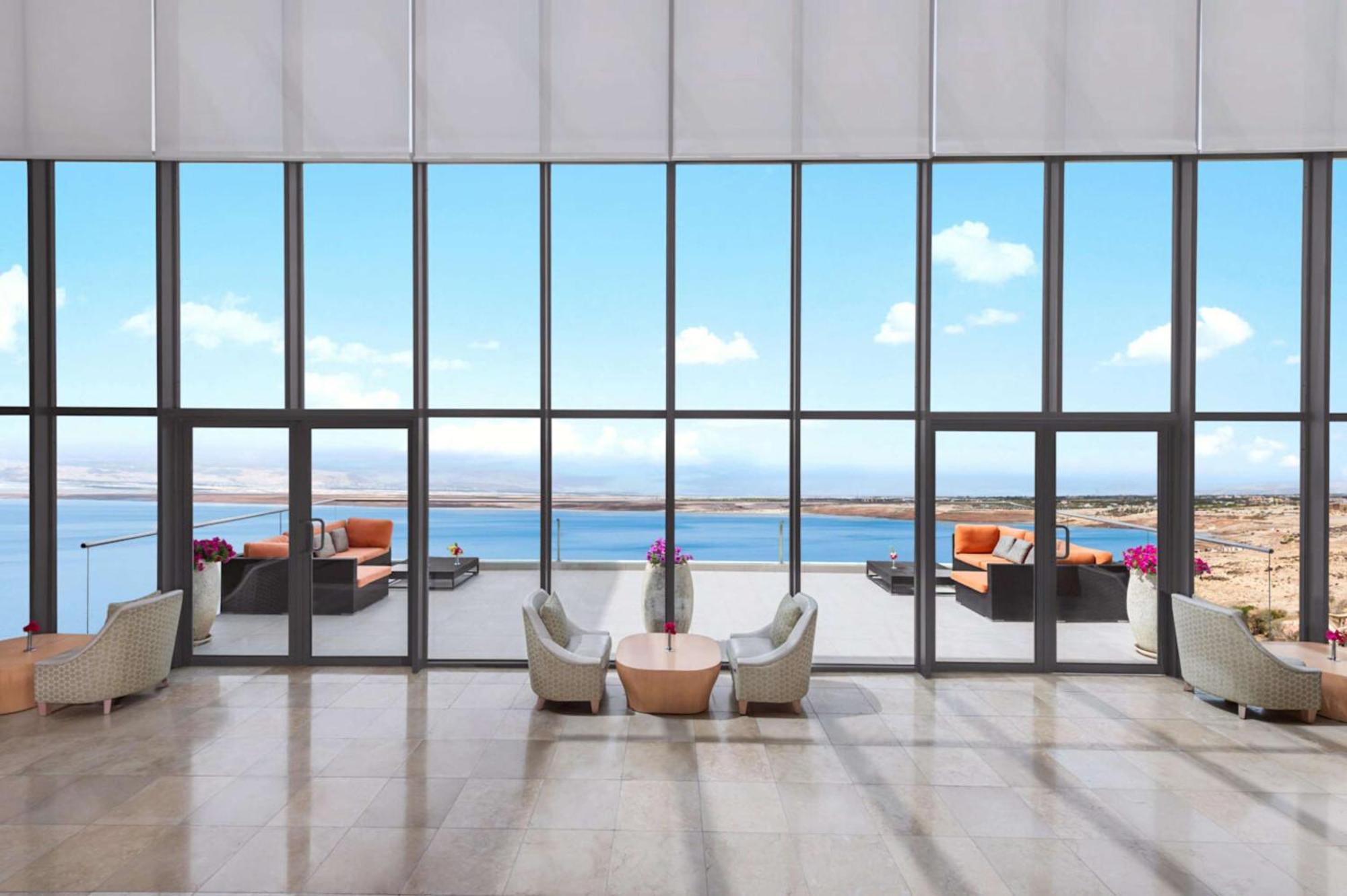 Hilton Dead Sea Resort & Spa Sweimeh Exterior foto The Dead Sea view from the lobby